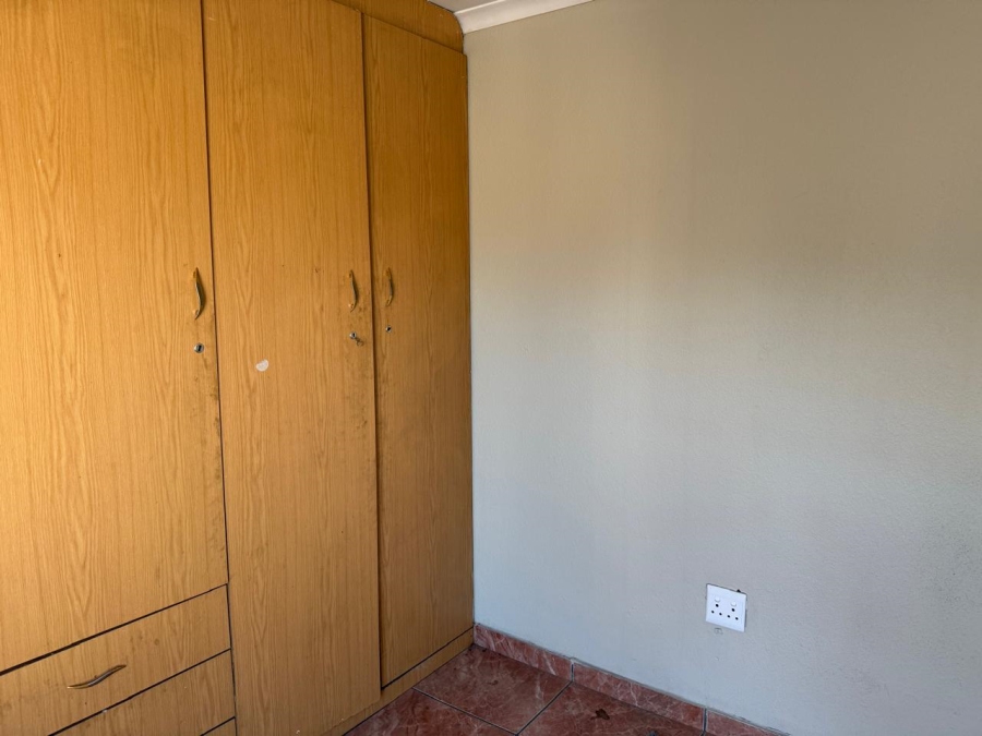 3 Bedroom Property for Sale in Roodekop Gauteng
