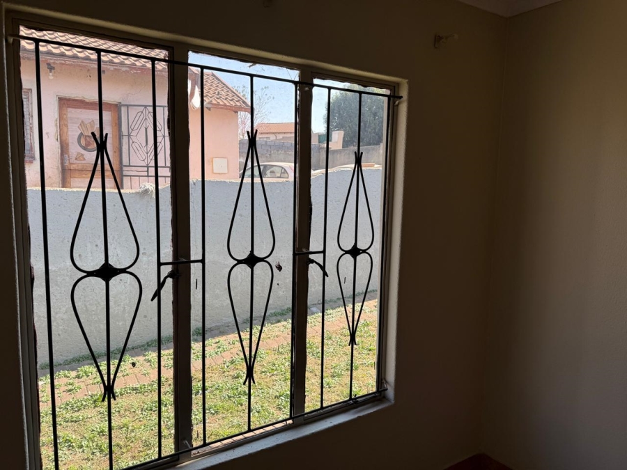 3 Bedroom Property for Sale in Roodekop Gauteng