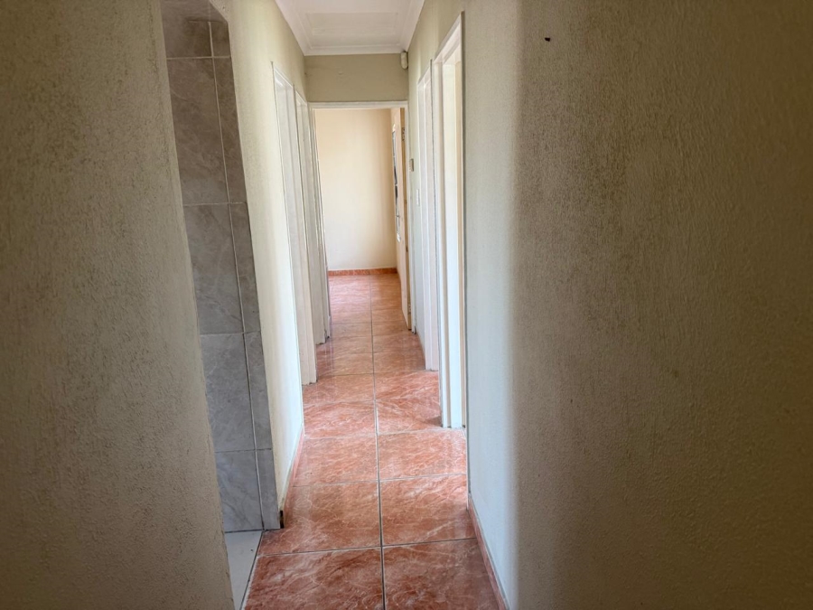 3 Bedroom Property for Sale in Roodekop Gauteng