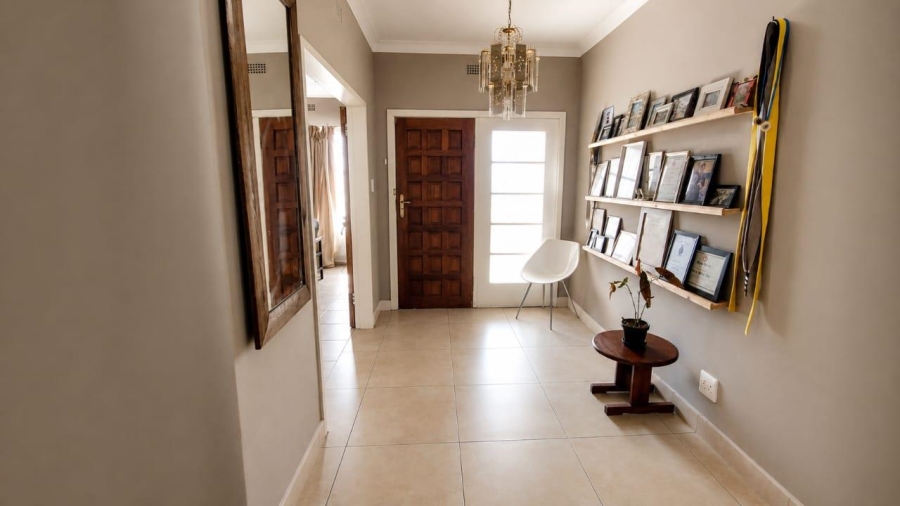 3 Bedroom Property for Sale in Linmeyer Gauteng