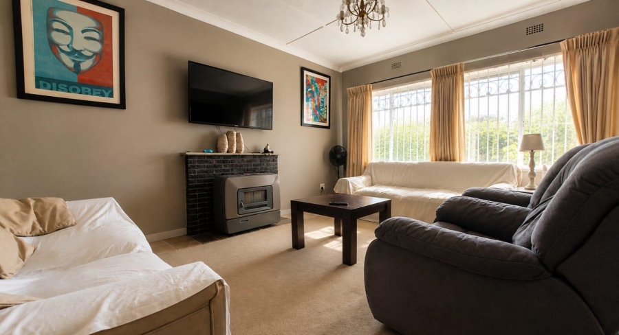 3 Bedroom Property for Sale in Linmeyer Gauteng