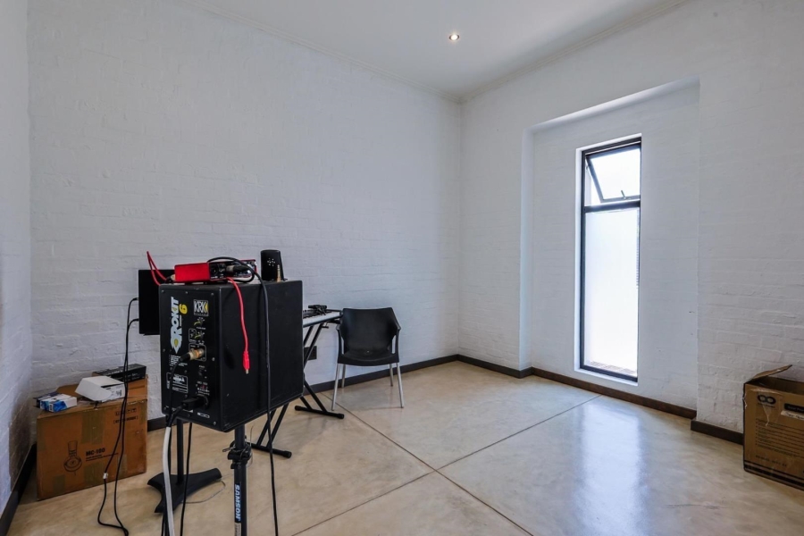 To Let 4 Bedroom Property for Rent in Hazeldean Gauteng