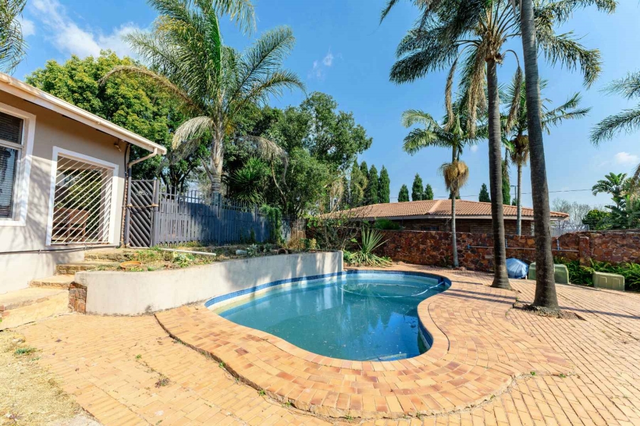 4 Bedroom Property for Sale in Waterkloof Glen Gauteng