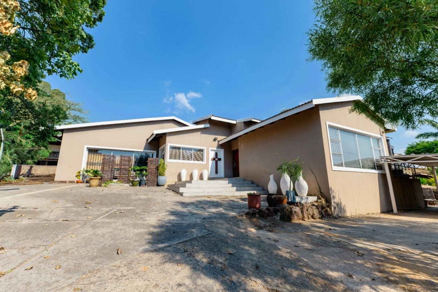 4 Bedroom Property for Sale in Waterkloof Glen Gauteng