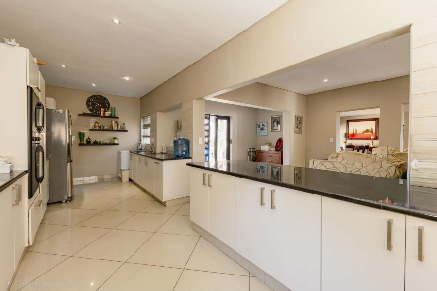 4 Bedroom Property for Sale in Waterkloof Glen Gauteng