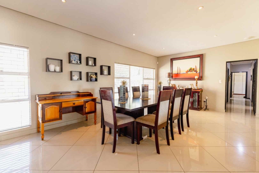 4 Bedroom Property for Sale in Waterkloof Glen Gauteng
