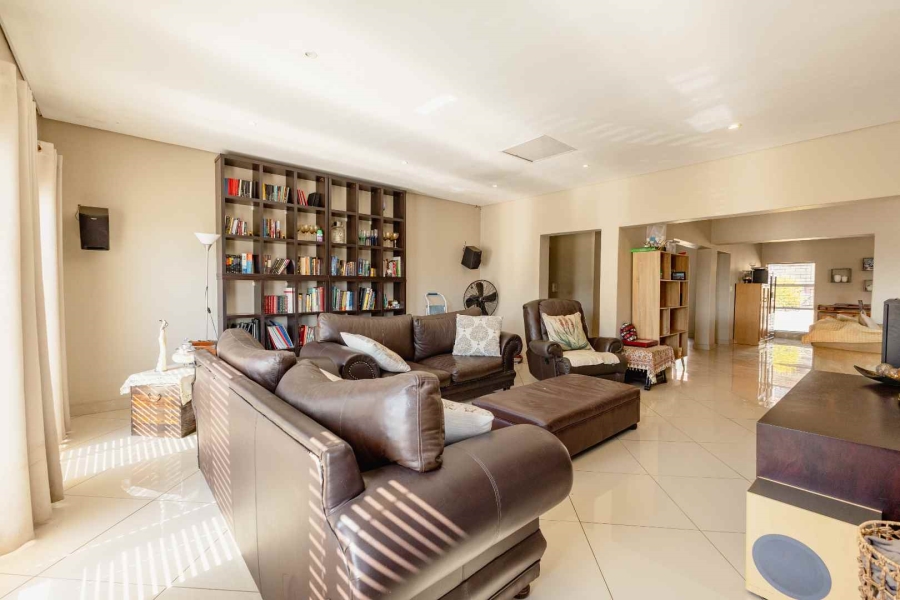 4 Bedroom Property for Sale in Waterkloof Glen Gauteng