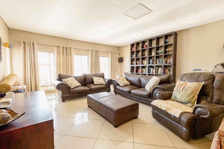 4 Bedroom Property for Sale in Waterkloof Glen Gauteng