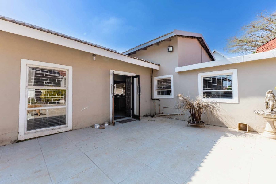 4 Bedroom Property for Sale in Waterkloof Glen Gauteng