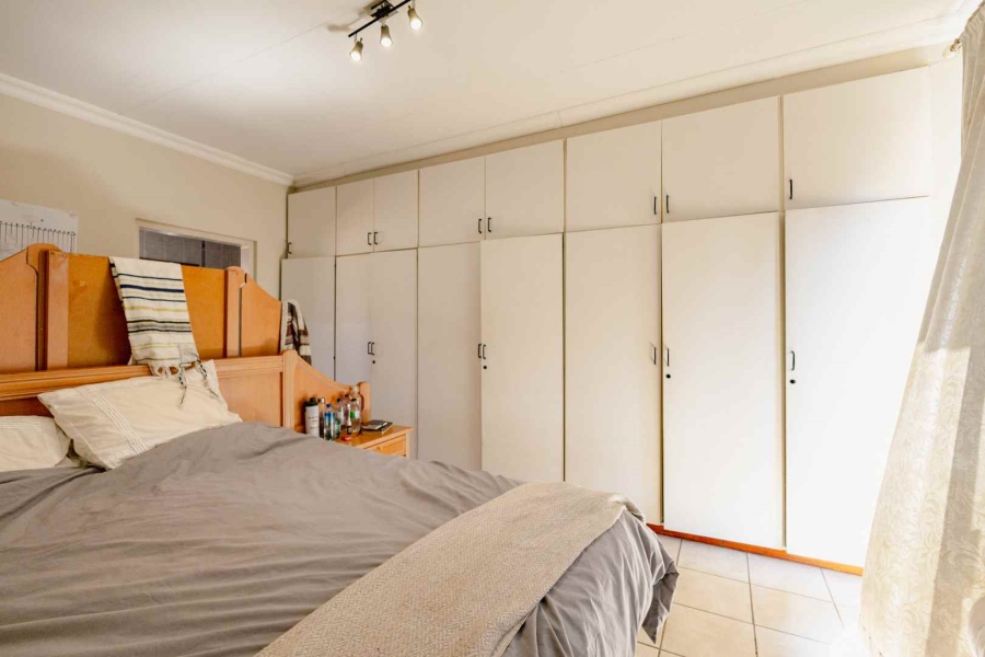 4 Bedroom Property for Sale in Waterkloof Glen Gauteng