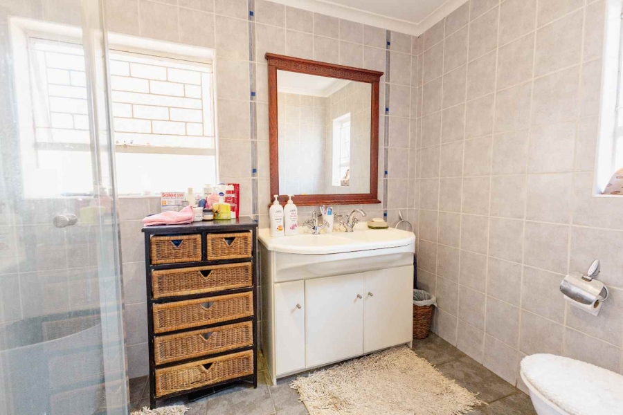 4 Bedroom Property for Sale in Waterkloof Glen Gauteng