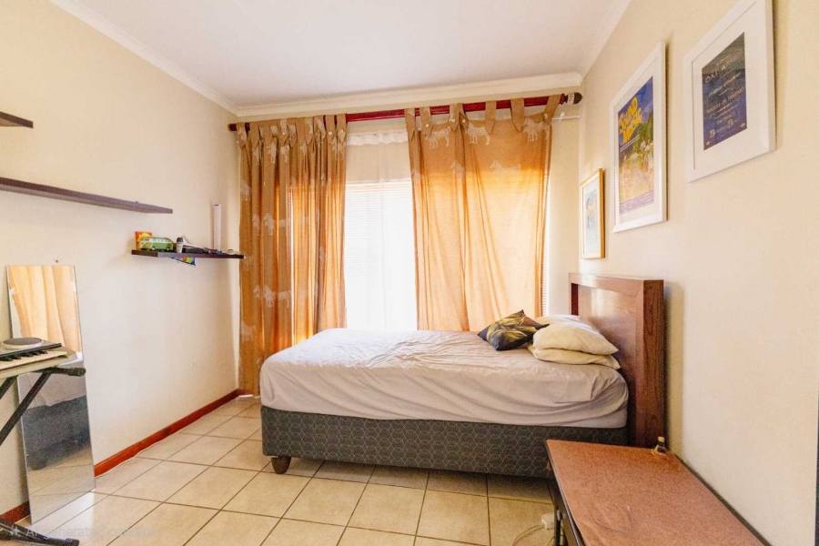 4 Bedroom Property for Sale in Waterkloof Glen Gauteng