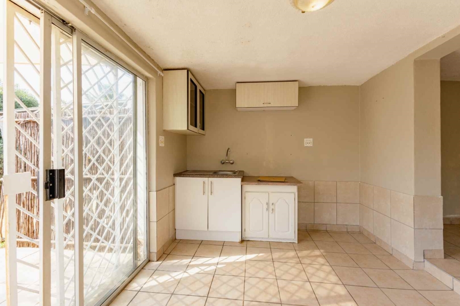 4 Bedroom Property for Sale in Waterkloof Glen Gauteng