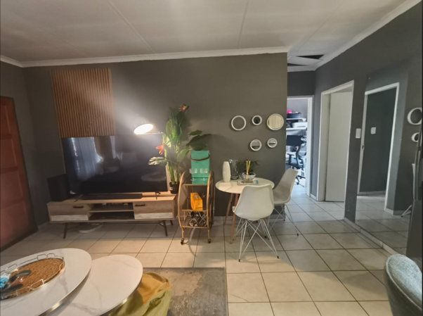 3 Bedroom Property for Sale in Cruywagenpark Gauteng