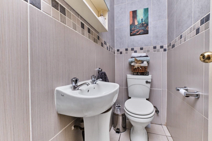 3 Bedroom Property for Sale in Noordhang Gauteng