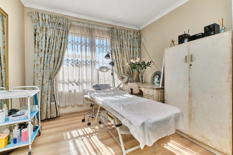 3 Bedroom Property for Sale in Noordhang Gauteng