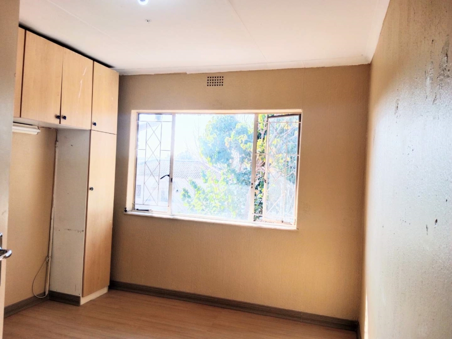 To Let 3 Bedroom Property for Rent in Corlett Gardens Gauteng