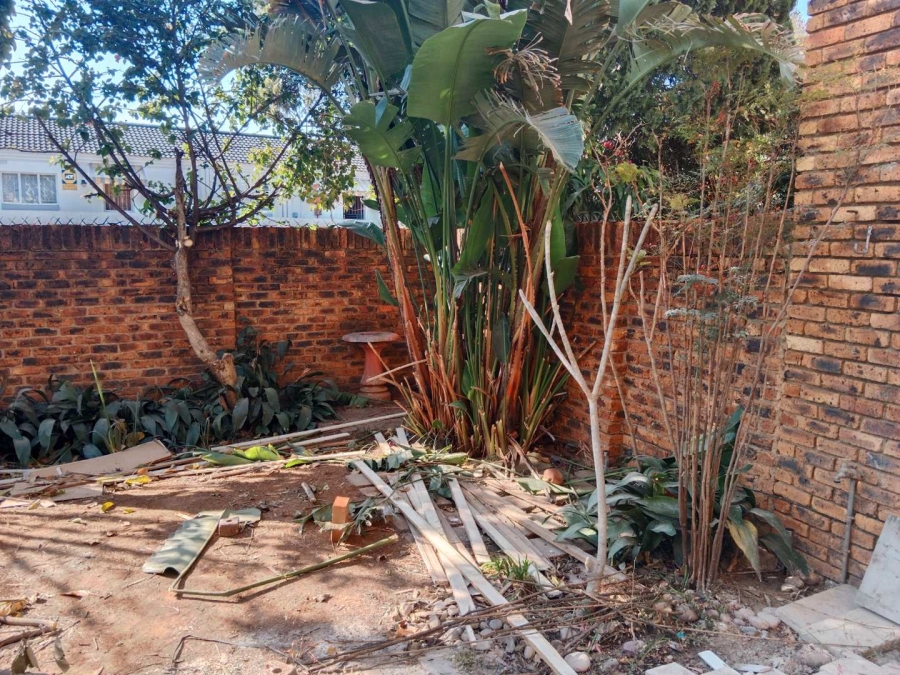 To Let 3 Bedroom Property for Rent in Corlett Gardens Gauteng