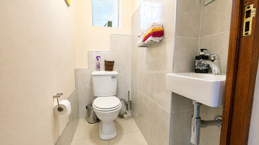 4 Bedroom Property for Sale in Glenvista Gauteng