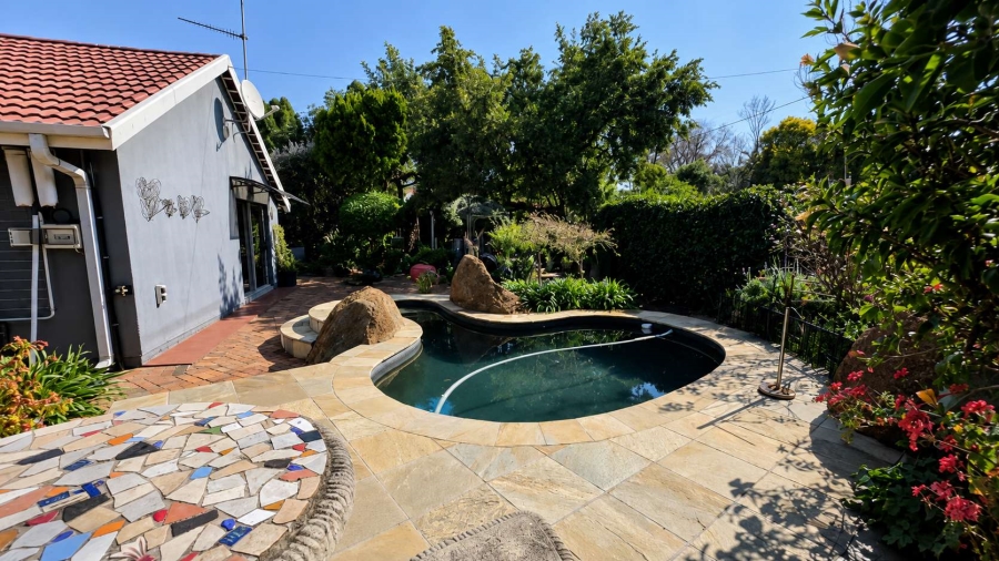4 Bedroom Property for Sale in Glenvista Gauteng