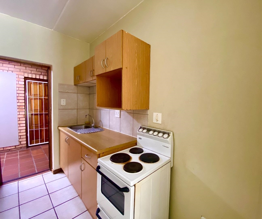 1 Bedroom Property for Sale in Hillcrest Gauteng
