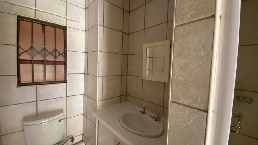 1 Bedroom Property for Sale in Hillcrest Gauteng