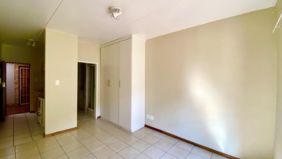 1 Bedroom Property for Sale in Hillcrest Gauteng