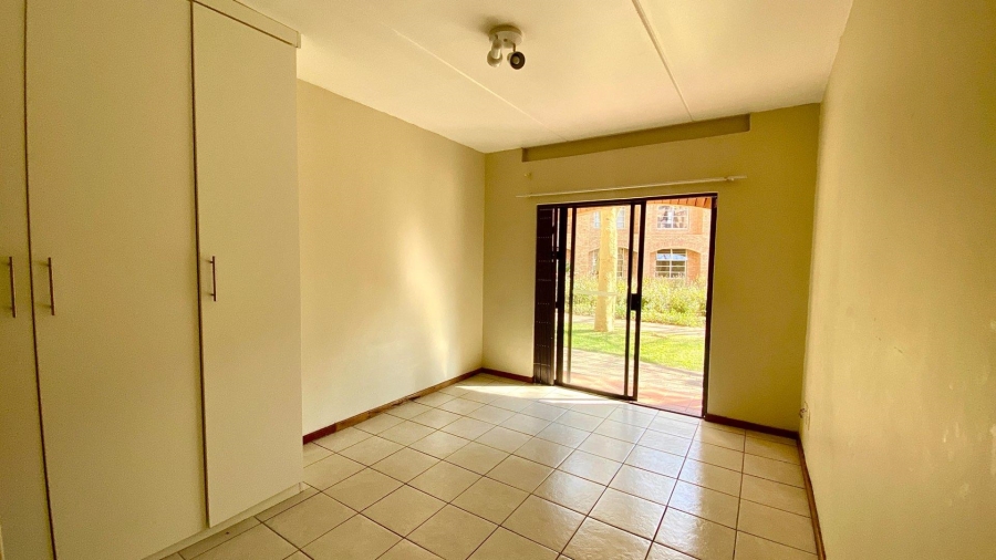 1 Bedroom Property for Sale in Hillcrest Gauteng