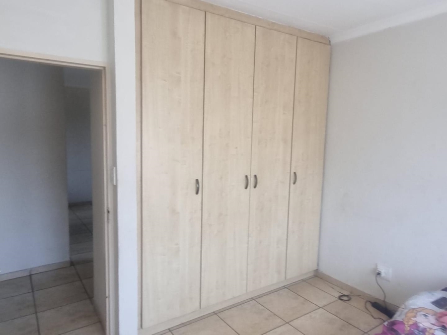 To Let 3 Bedroom Property for Rent in Corlett Gardens Gauteng