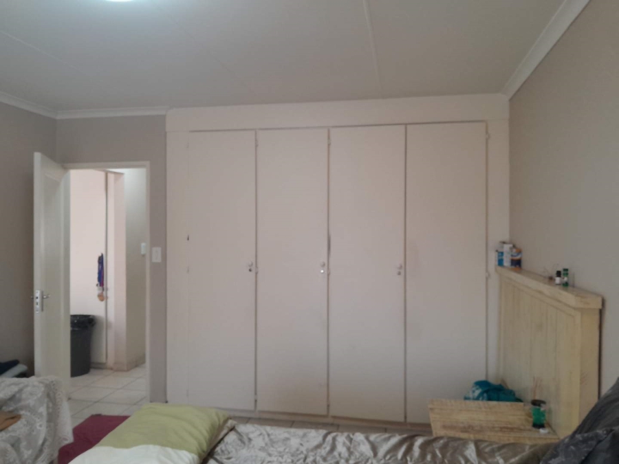 2 Bedroom Property for Sale in New Redruth Gauteng