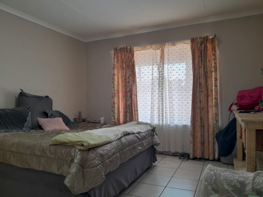 2 Bedroom Property for Sale in New Redruth Gauteng