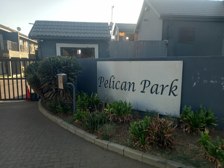 2 Bedroom Property for Sale in Albemarle Gauteng
