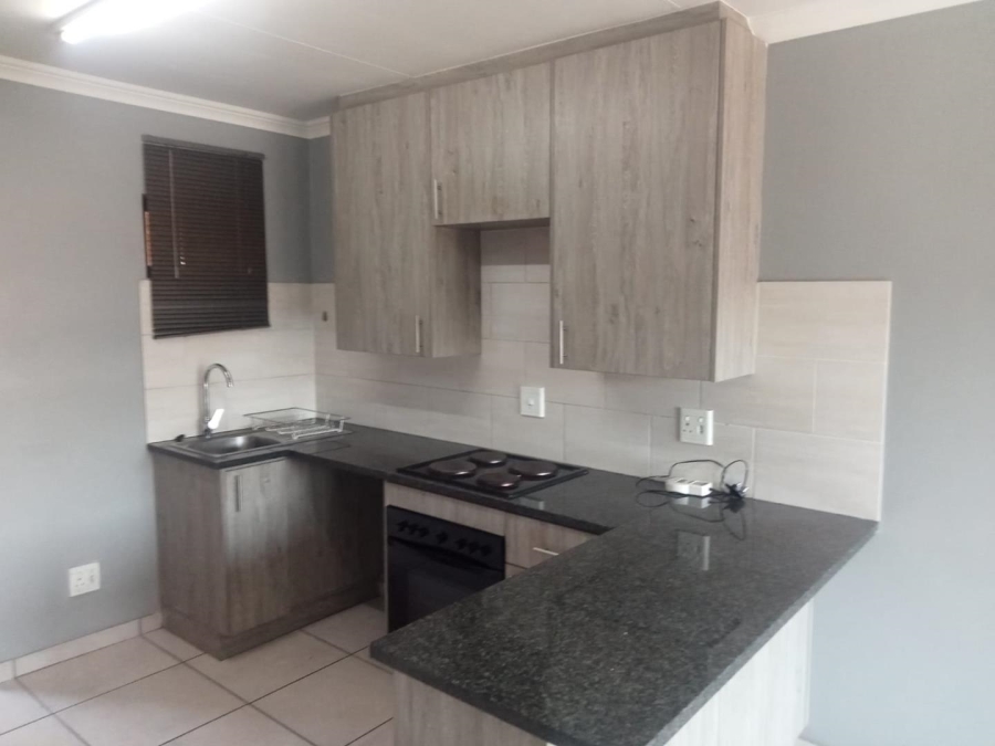 2 Bedroom Property for Sale in Albemarle Gauteng