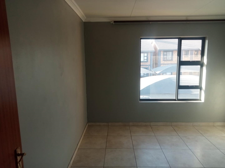 2 Bedroom Property for Sale in Albemarle Gauteng