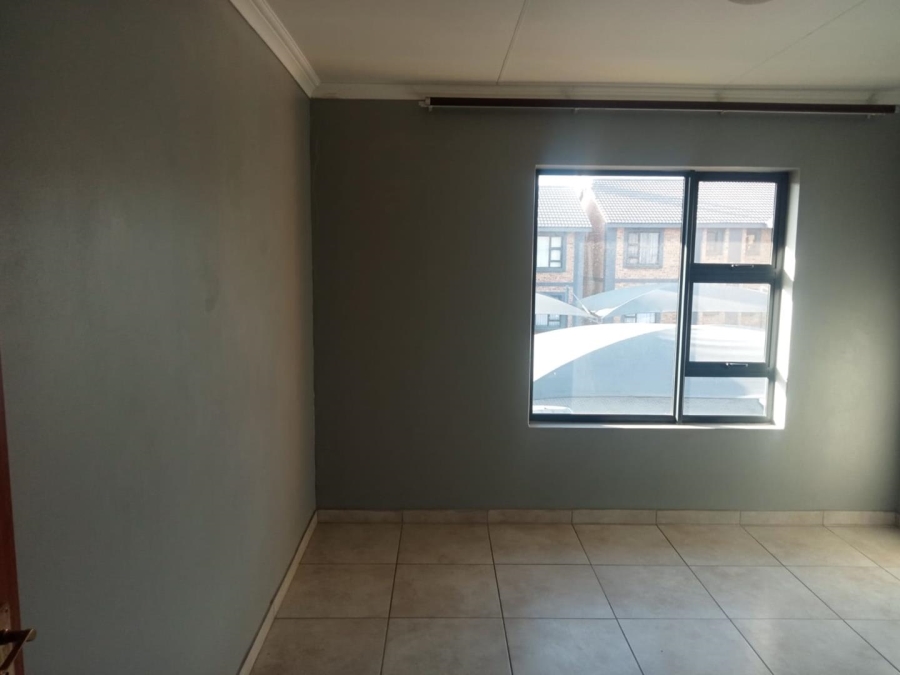 2 Bedroom Property for Sale in Albemarle Gauteng