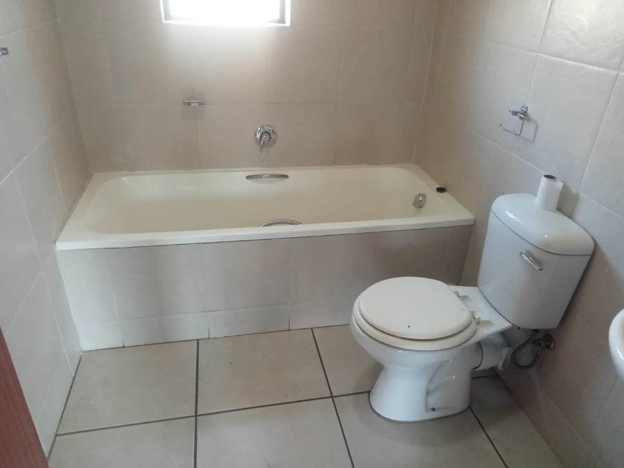 2 Bedroom Property for Sale in Albemarle Gauteng