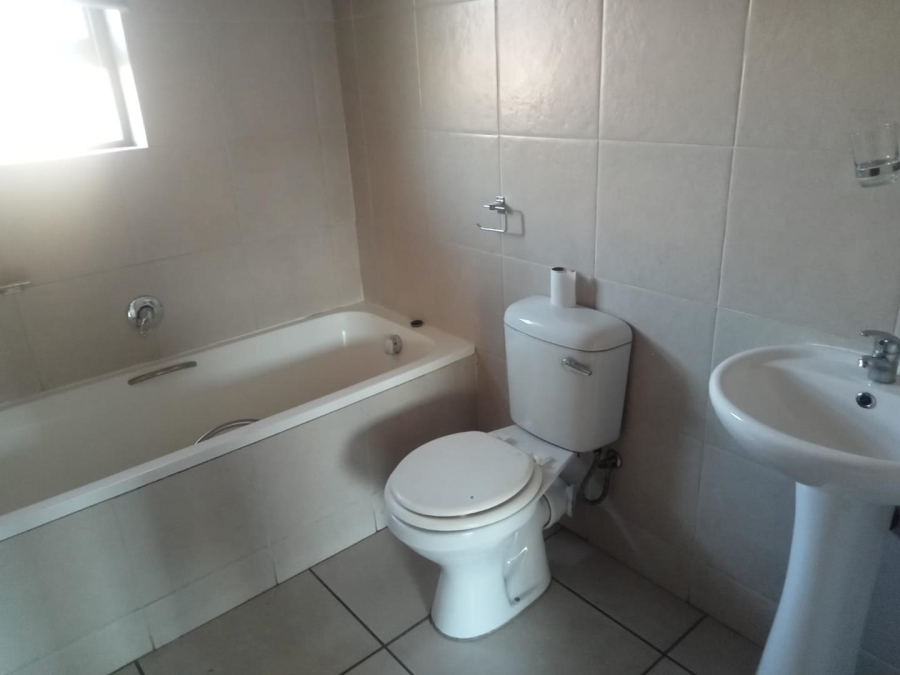 2 Bedroom Property for Sale in Albemarle Gauteng