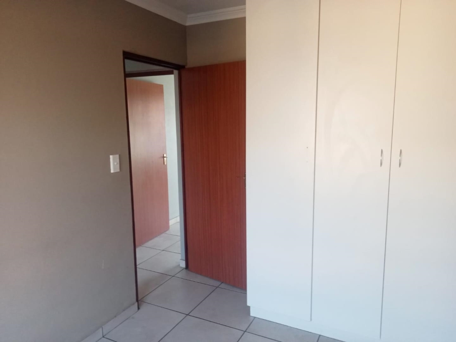2 Bedroom Property for Sale in Albemarle Gauteng