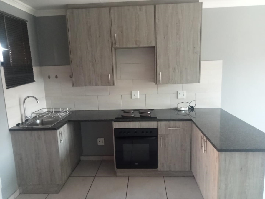 2 Bedroom Property for Sale in Albemarle Gauteng