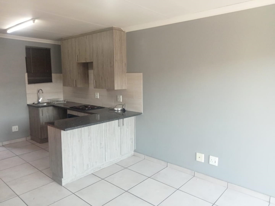 2 Bedroom Property for Sale in Albemarle Gauteng