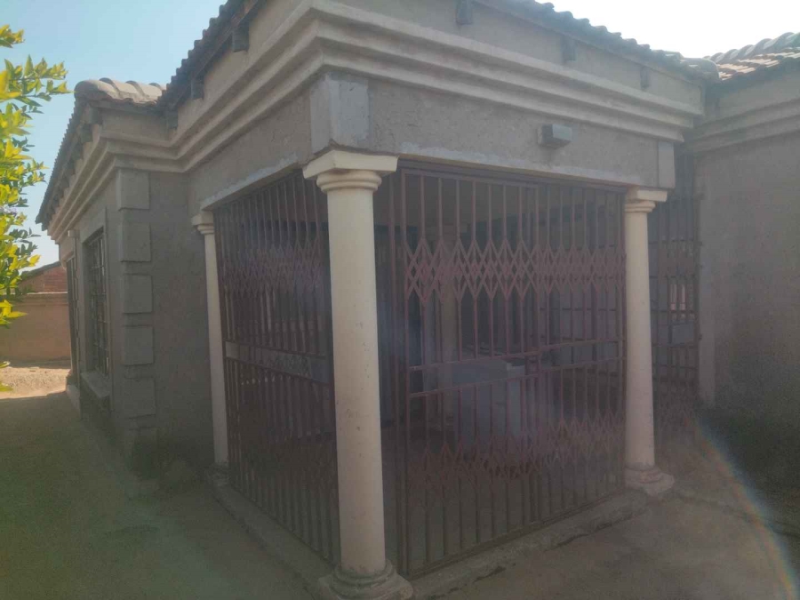 3 Bedroom Property for Sale in Soshanguve HH Gauteng