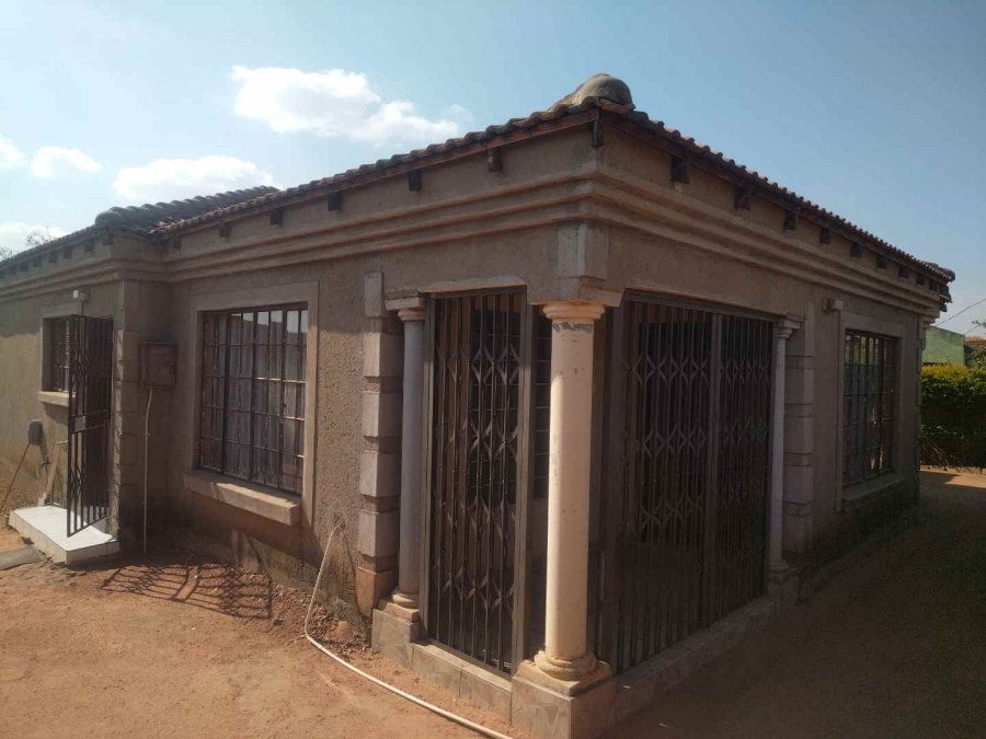 3 Bedroom Property for Sale in Soshanguve HH Gauteng