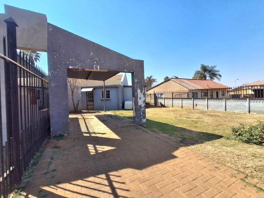 3 Bedroom Property for Sale in Elandspoort Gauteng