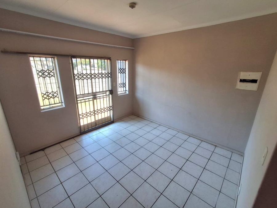 3 Bedroom Property for Sale in Elandspoort Gauteng