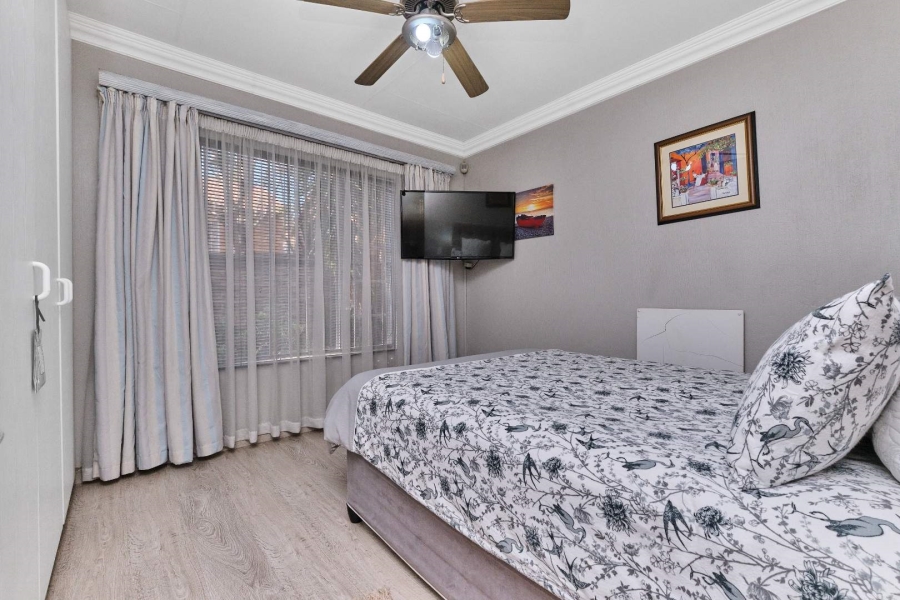 2 Bedroom Property for Sale in Wilgeheuwel Gauteng