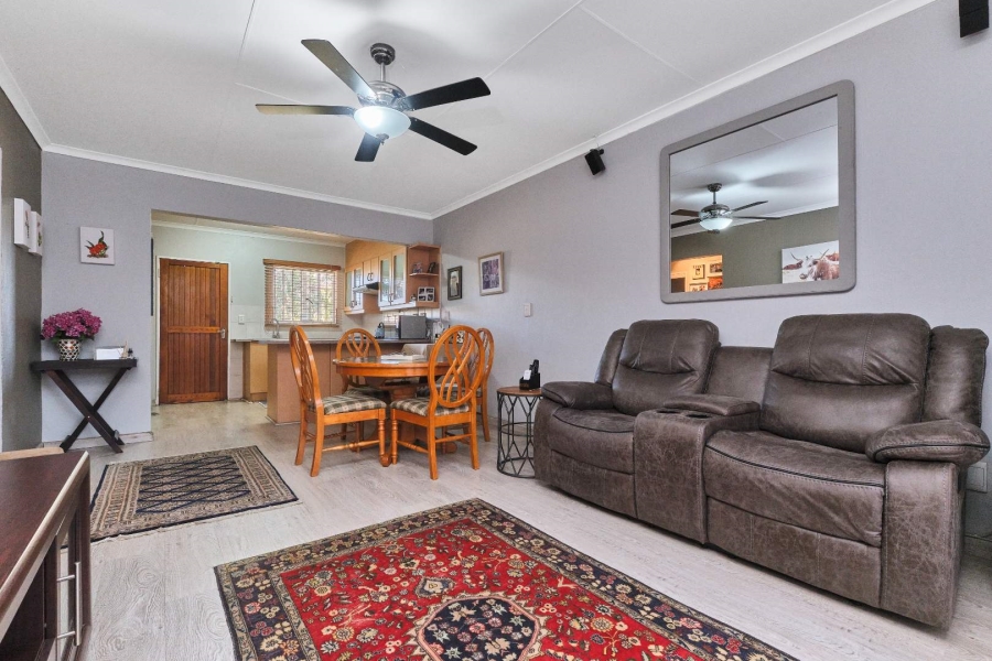 2 Bedroom Property for Sale in Wilgeheuwel Gauteng
