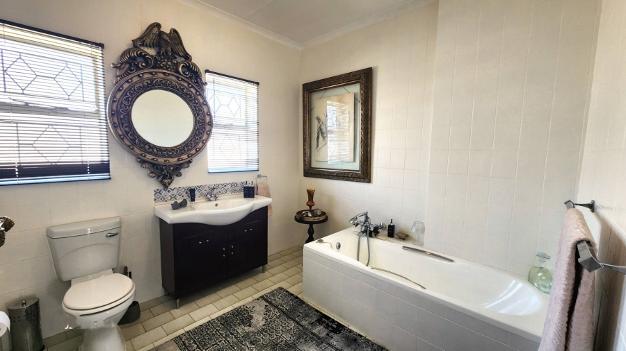 8 Bedroom Property for Sale in Victory Park Gauteng