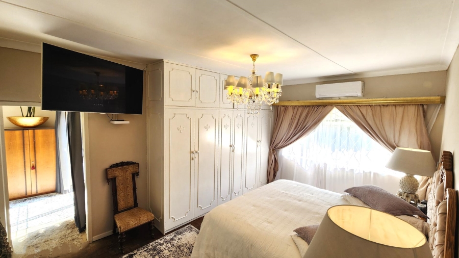 8 Bedroom Property for Sale in Victory Park Gauteng