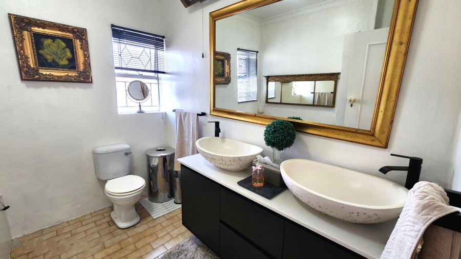 8 Bedroom Property for Sale in Victory Park Gauteng