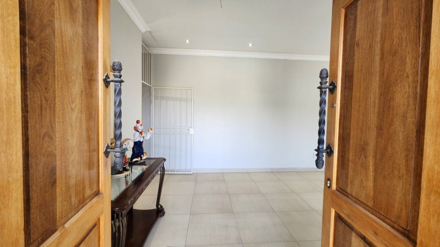 8 Bedroom Property for Sale in Victory Park Gauteng